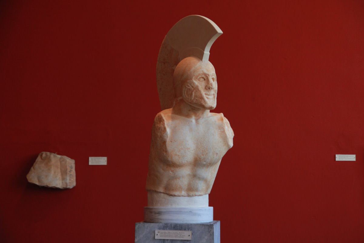 Προτομή Λεωνίδα, Αρχαιολογικό Μουσείο Σπάρτης