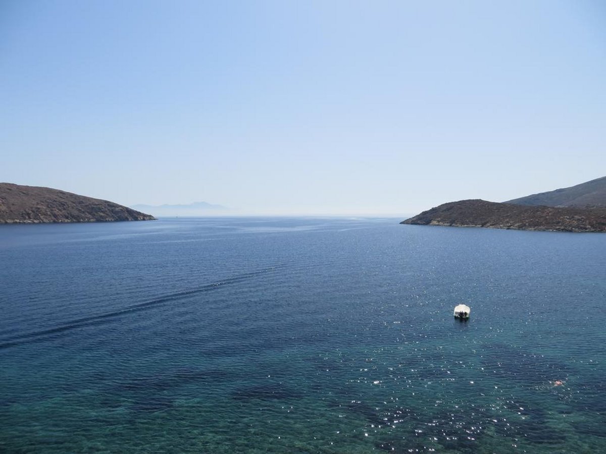 Γαλάζιο Σέριφος θέα στη θάλασσα