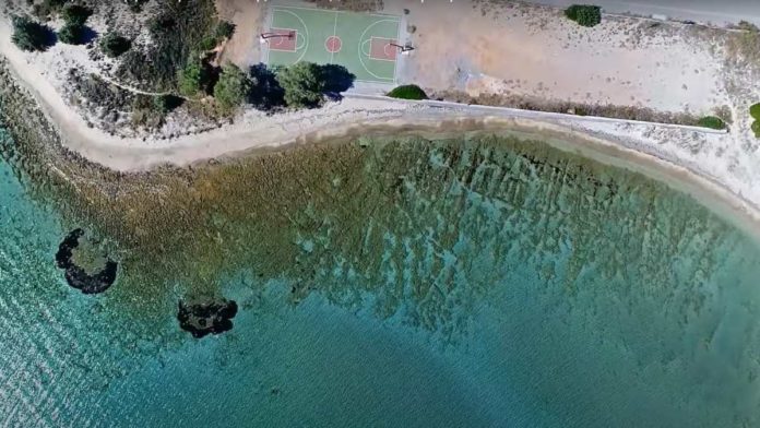 Δείτε το πιο εξωτικό γήπεδο μπάσκετ της Ελλάδας! (βίντεο)
