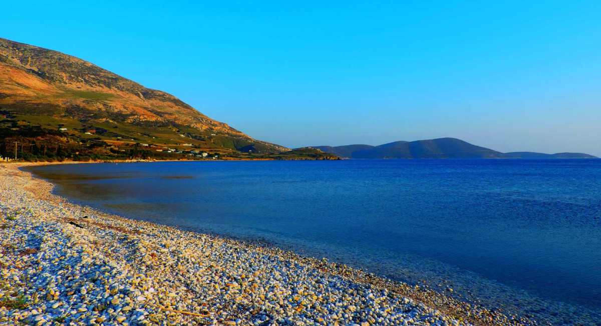 Παραλία Καλαμίτσα, Σκύρος