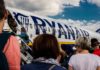 Ryanair επιβίβαση στο αεροπλάνο