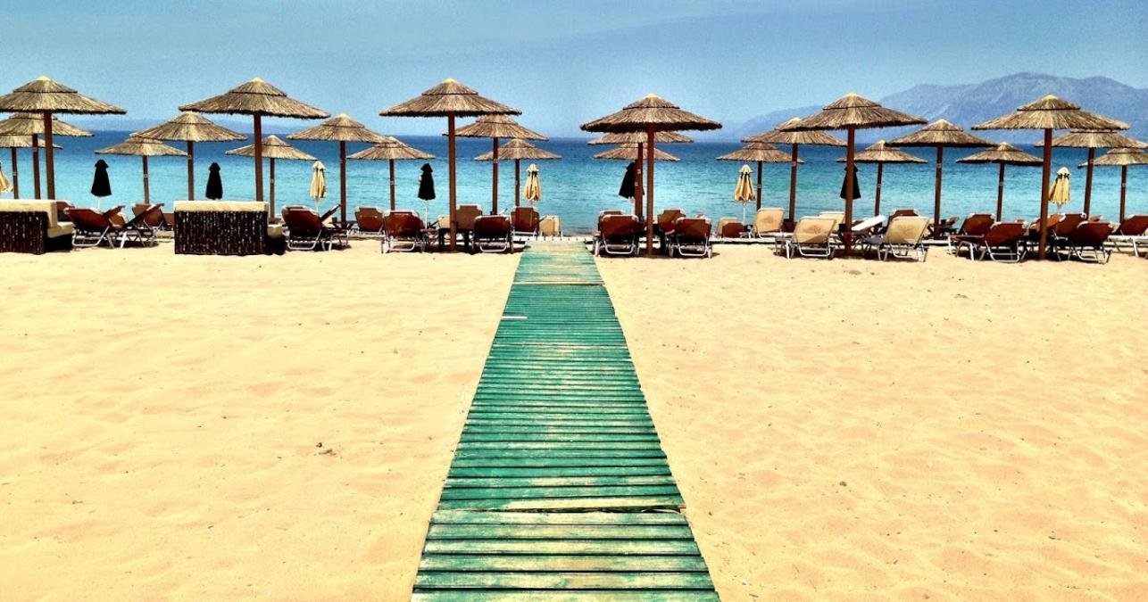 Beach bar στις Αλυκές