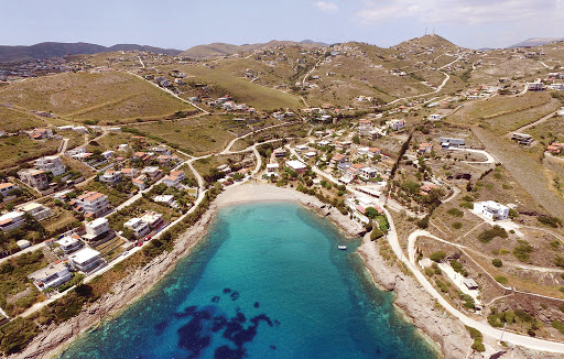 πόρτο εννιά κερατεα