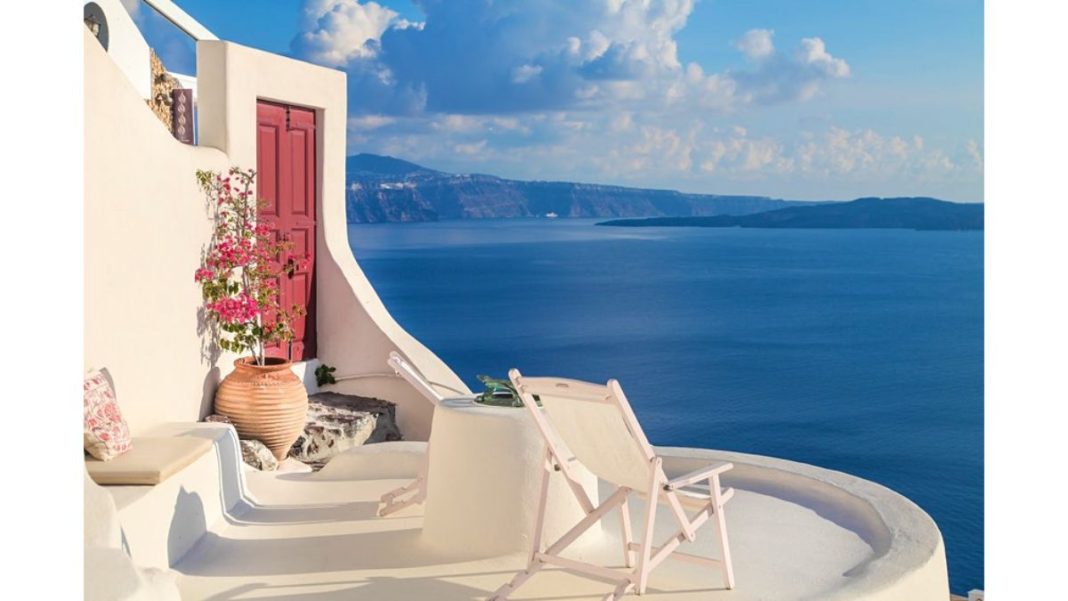 Airbnb-Oia-South-Aegean-Greece-1