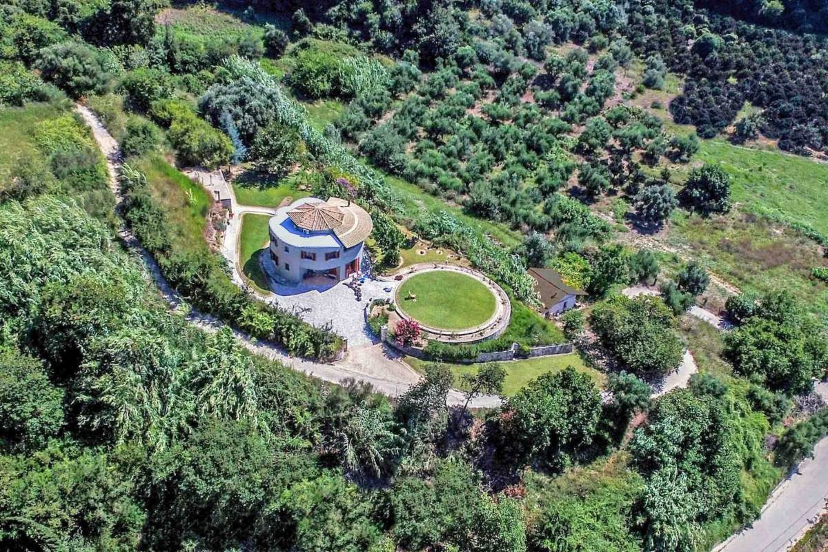 "Round Family Villa near Ancient Olympia & the Sea"