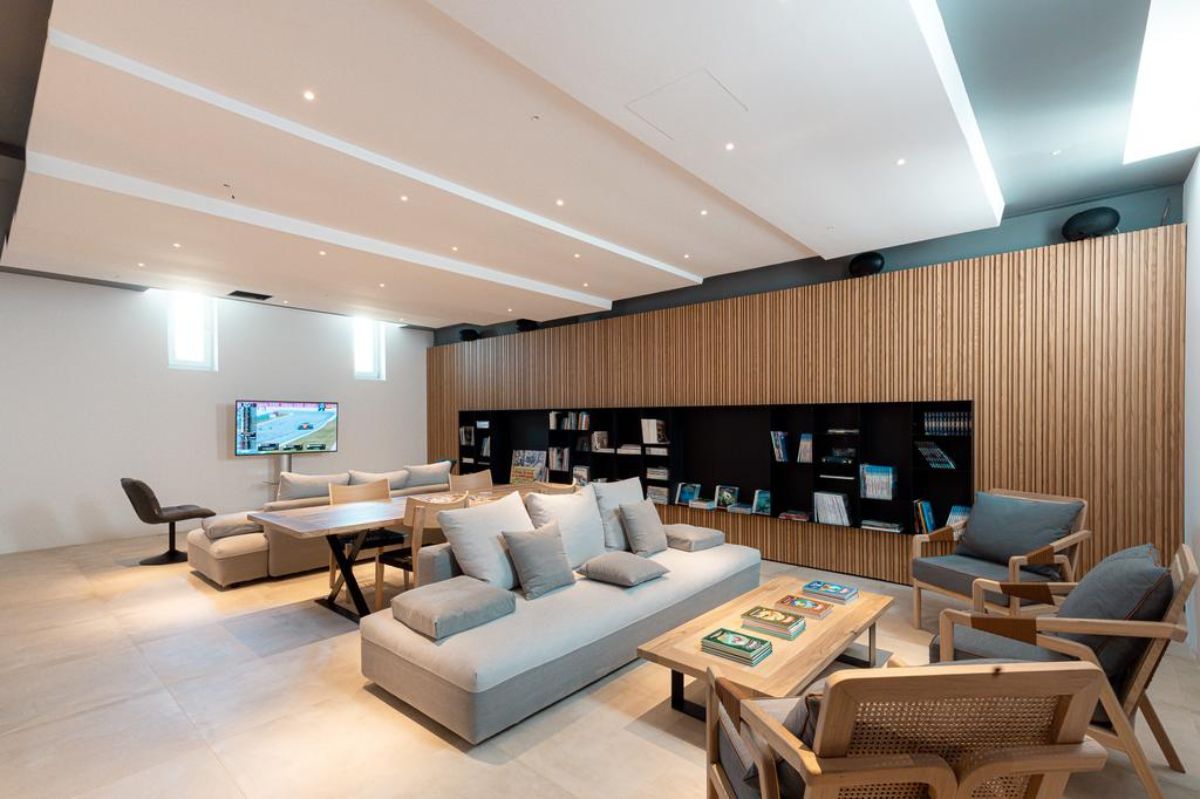 arias estate suites σαλόνι