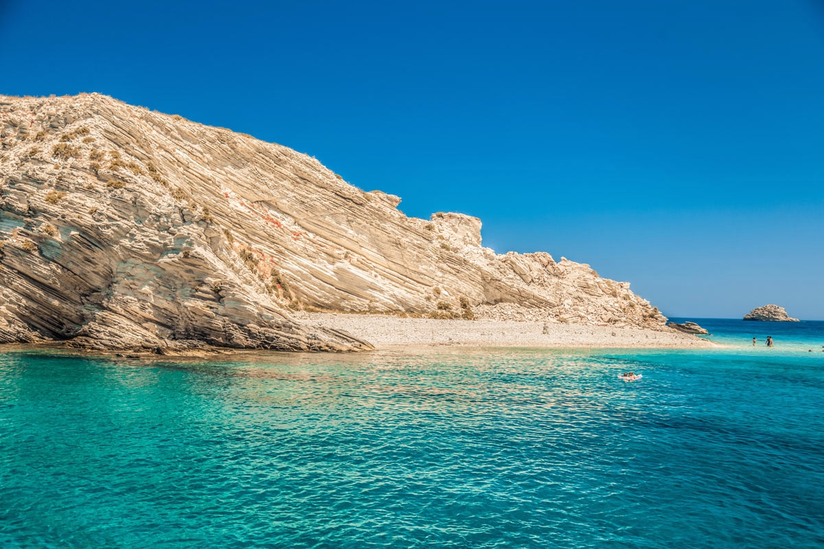 παραλία ασπρονήσι στους Λειψούς