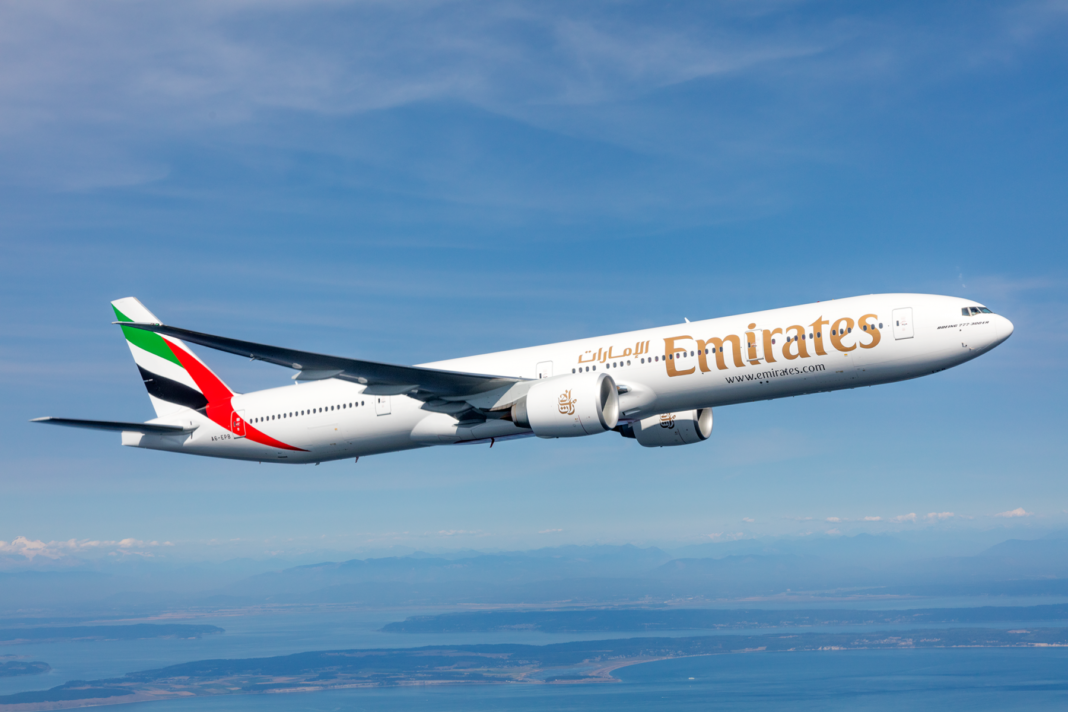 emirates αεροπλάνο πτήσεις