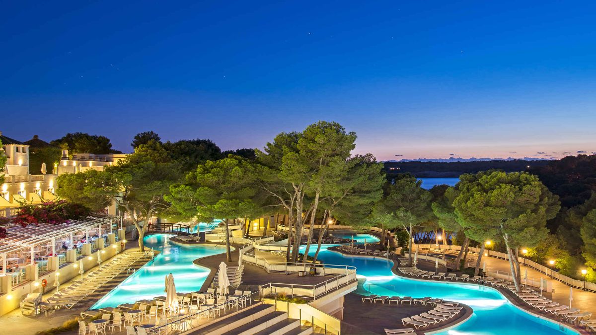 Iberostar Club Cala Barca το βράδυ