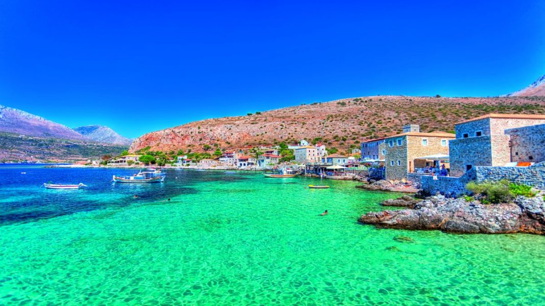λιμενι παραθαλάσσιο χωριο μανη