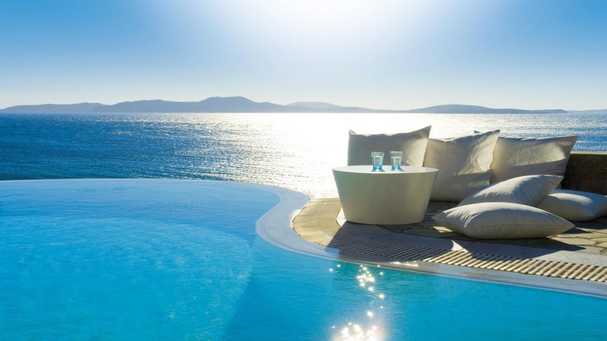 Ξενοδοχείο Mykonos Grand Hotel & Resort πισίνα με θέα