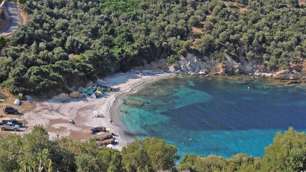 παραλία μάγειρας εύβοια