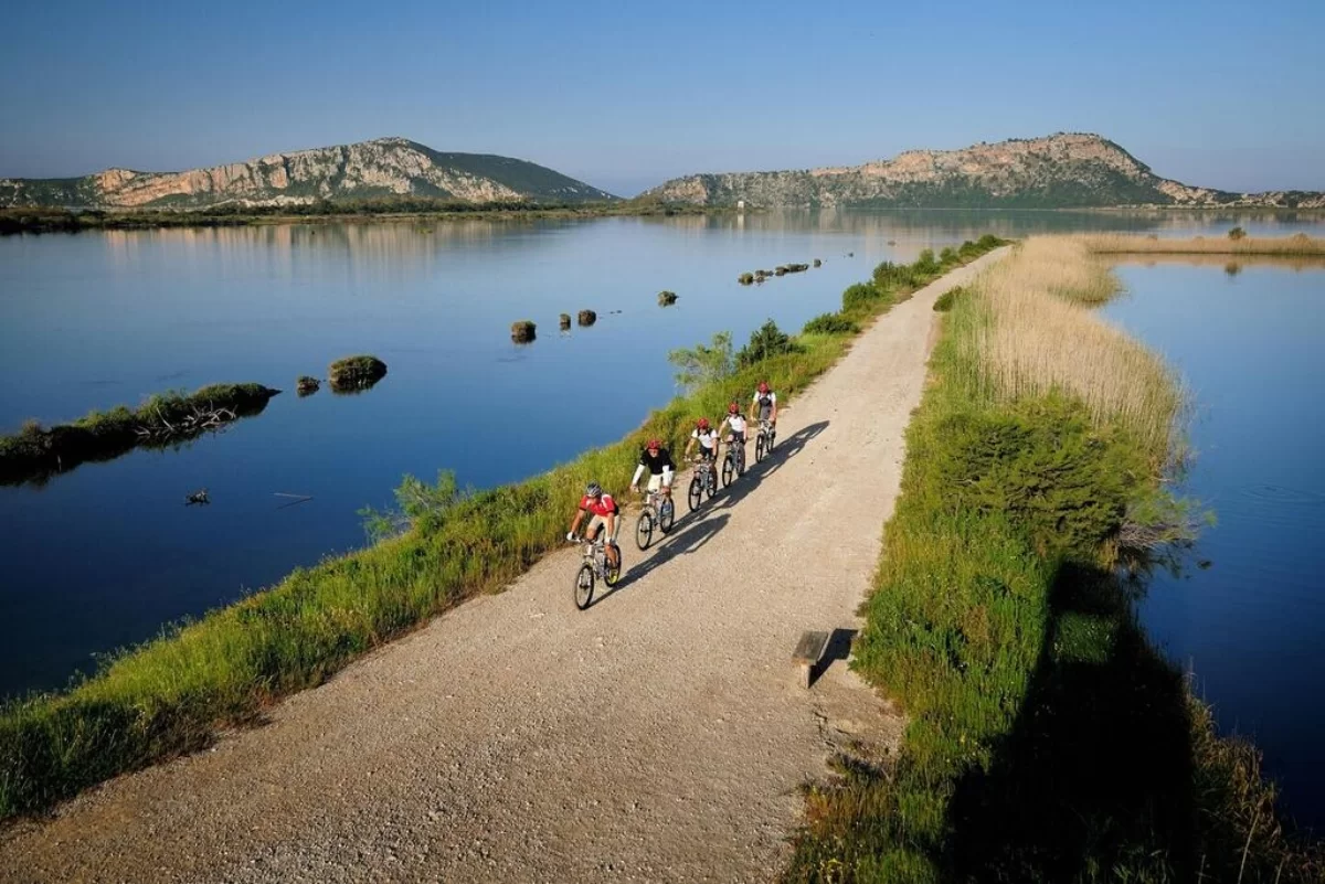 Westin Resort Costa Navarino πεζοπορια και ποδήλατο