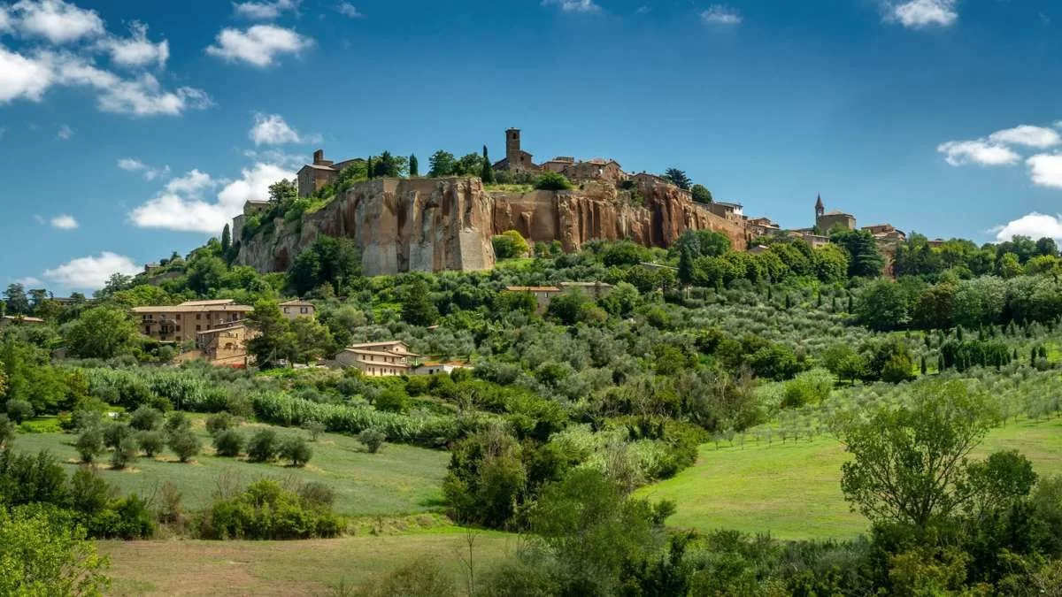 orvieto ιταλική πόλη σε λόφο