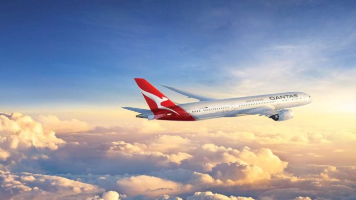 Η Qantas μετατρέπει μεγαλοστελέχη της σε… χειριστές αποσκευών!