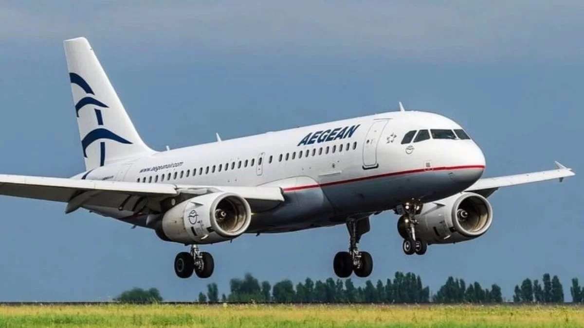 Aegean Airlines, αεροσκάφος προς προσγείωση