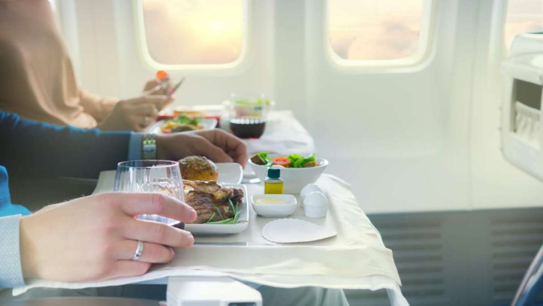 airplane-food-thesi-aeroplano φαγητόαεροπλάνου σε δίσκο θέση