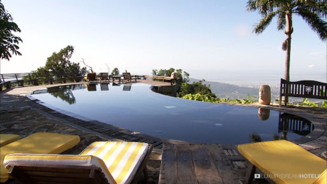jamaica-strawberry-hotel-pisina Πισίνα του Strawberry Hill Hotel & Spa