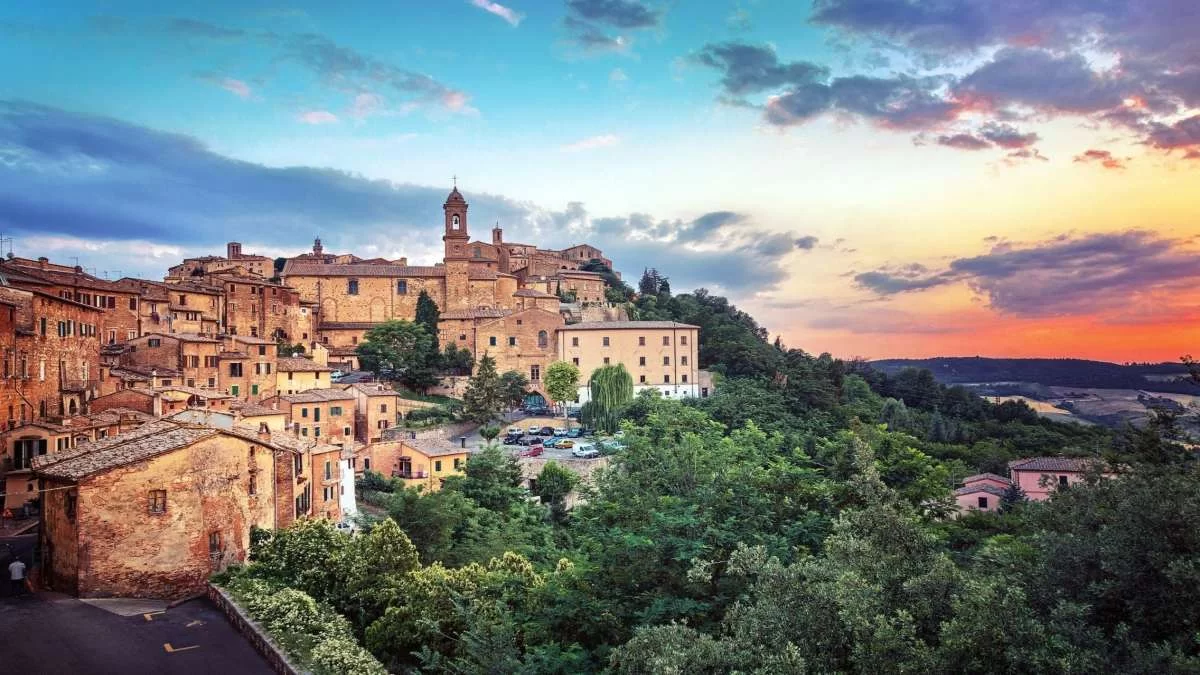 Montepulciano ιταλική πόλη σε λόφο