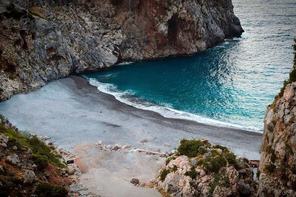 Παραλία Βύθουρη, Εύβοια