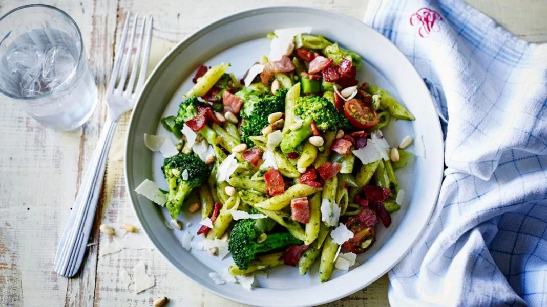 pasta salad_bacon_and_pesto