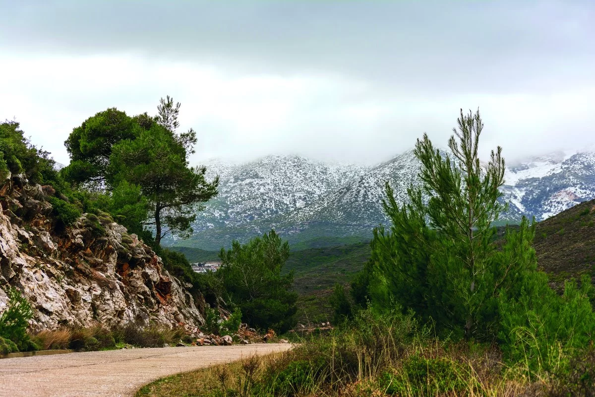 Πεντέλη & καταρράκτης Βαλανάρη