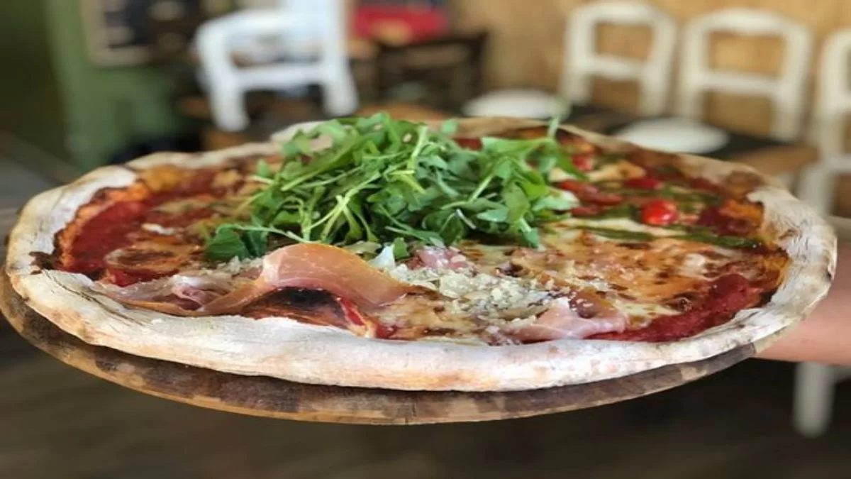 Πίτσα με ρόκα στο Pizzaiolo