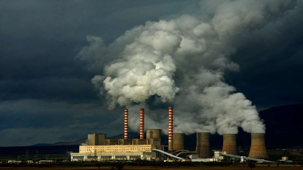 ρύπανση ατμόσφαιρας εργοστάσια καπνός