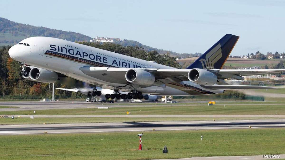 αεροσκάφος singapore airlines απογείωση