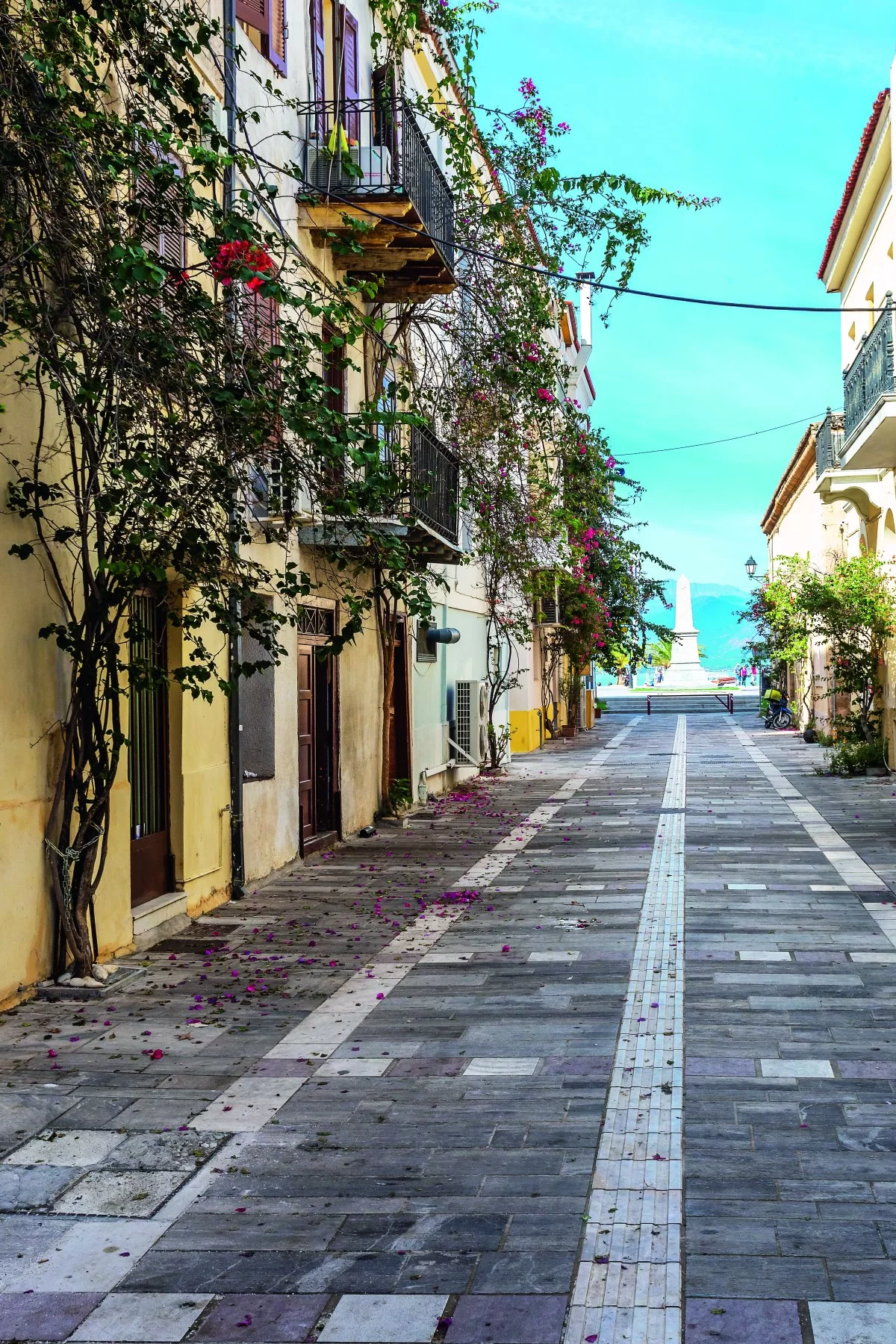 Στη Συνοικία του Γιαλού, Ναύπλιο