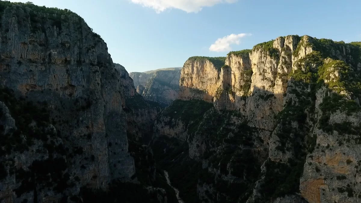 Βραδέτο μπαλκόνι Ζαγορίου φαράγγι Βίκου