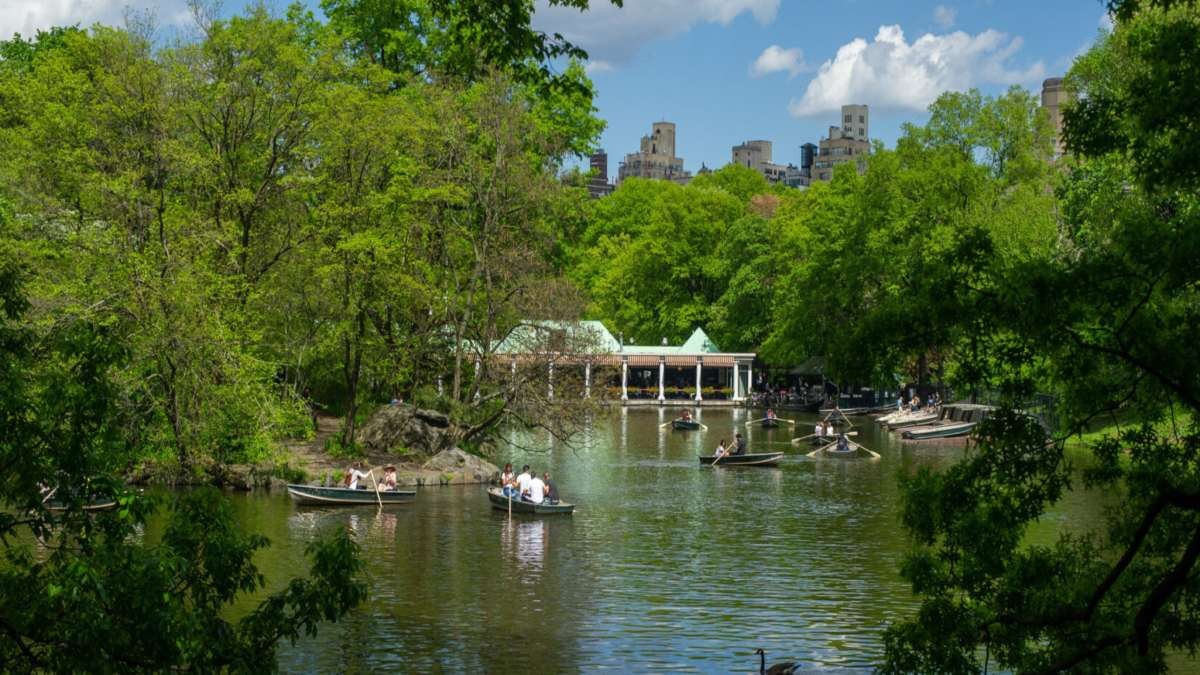 Loeb Boathouse βάρκες στη λίμνη