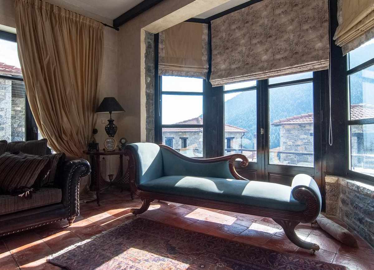 Ostra Menalon lounge