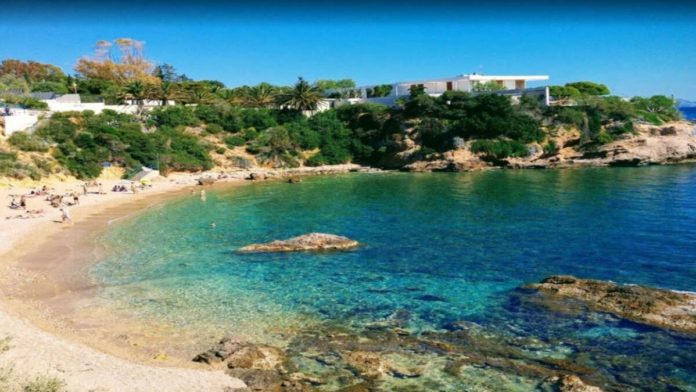 Αλθέα: Μια παραλία όνειρο με κρυστάλλινα νερά περίπου 45 λεπτά από το κέντρο της Αθήνας