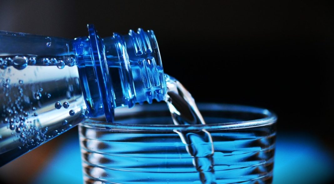 bottle-water Εμφιαλωμένο νερό