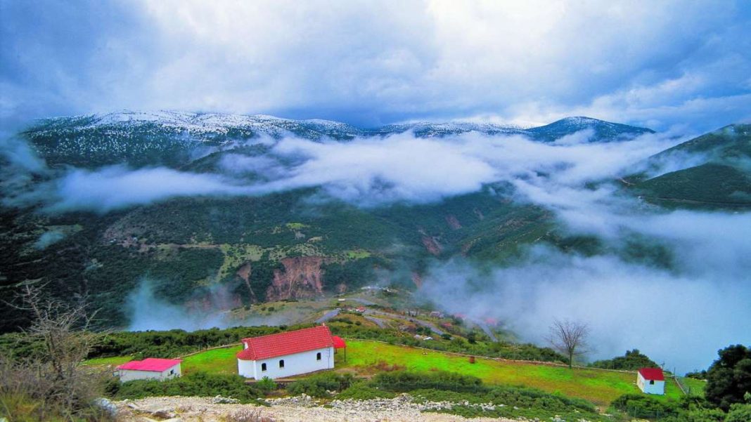 Ελατού ορεινή ναυπακτία ομίχλη