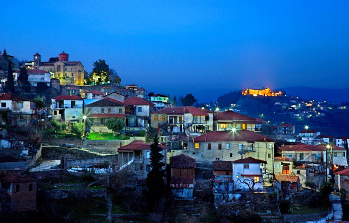 Καρδίτσα κοντά σε Λεοντίτο χωριό Αργιθέας