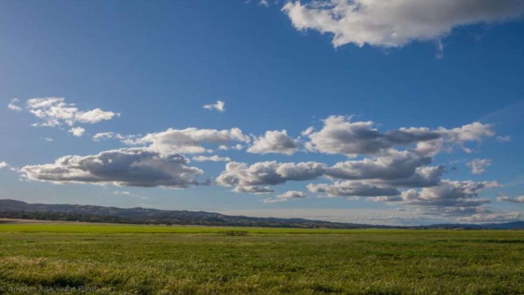 καιρός 30-10 πρόγνωση με υψηλές θερμοκρασίες