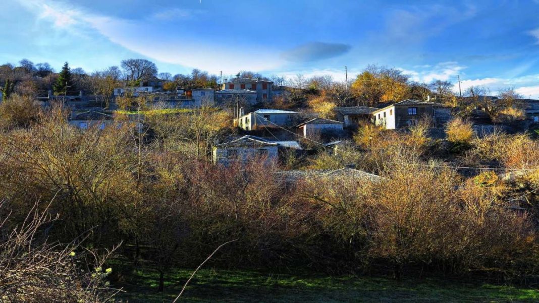 kato-pedina-spitia-geniki(1) Κάτω Πεδινά Ζαγόρι πανοραμική χωριό
