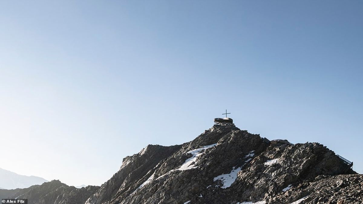 Otzi Peak πλατφόρμα παρατήρησης Άλπεις μακρινή λήψη