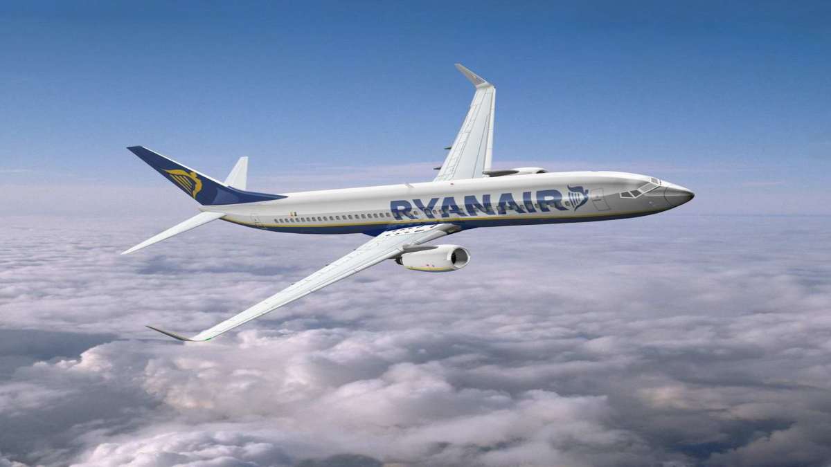 Ryanair αεροπλάνο νέο δρομολόγιο για Θεσσαλονίκη