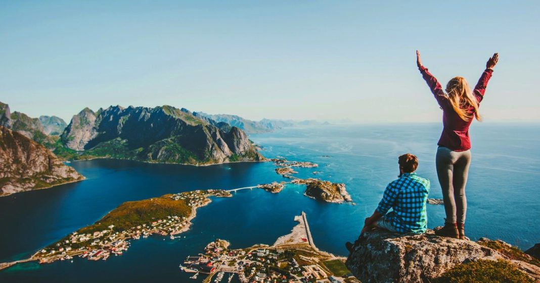 traveler-world Νέες τάσεις στα ταξίδια το 2021 ταξιδιώτες θέα