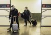 αεροδρόμιο Βιέννης επιβάτες με βαλίτες αφίξεις