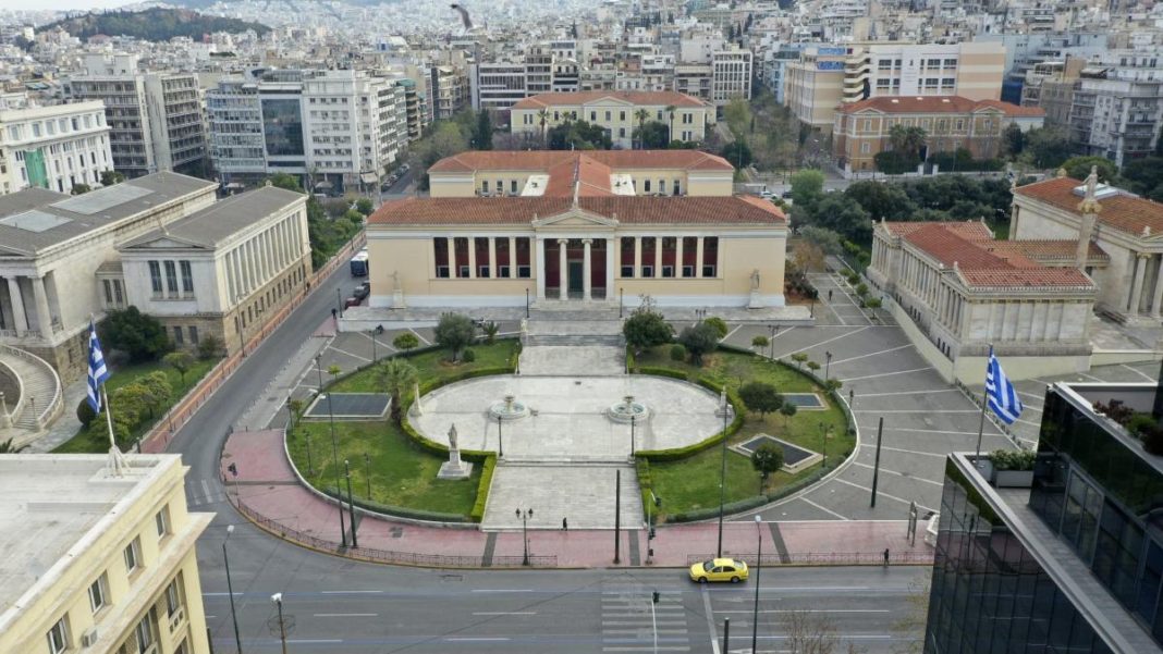 Άδειοι δρόμοι στην Αθήνα στο lockdown