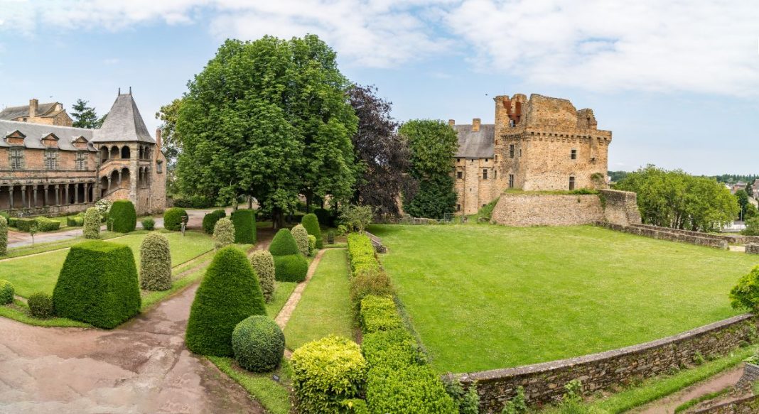 kastro-Châteaubriant-France (2) Κάστρο Σατομπριάν