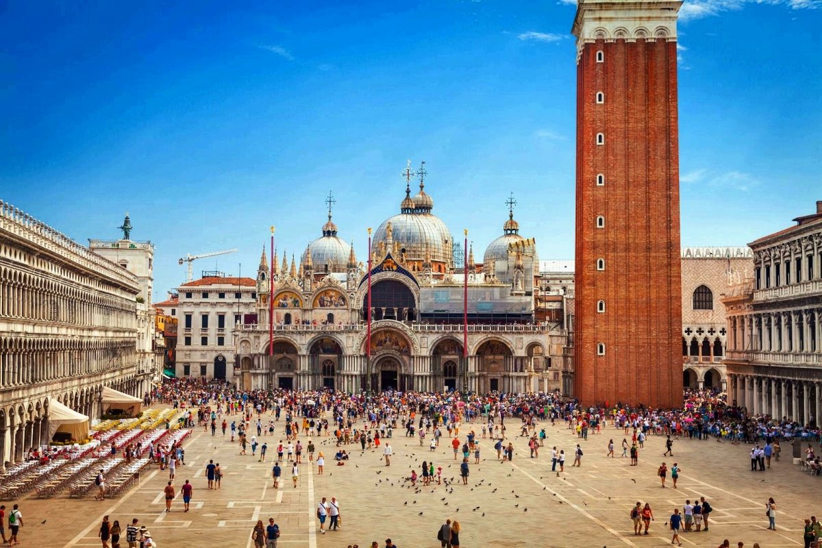 Πλατεία Σαν Μάρκο Βενετία με κόσμο