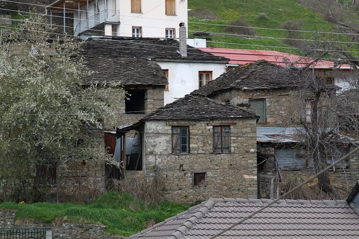 Πληκάτι Ιωαννίνων τα σπίτια του γραφικού χωριού