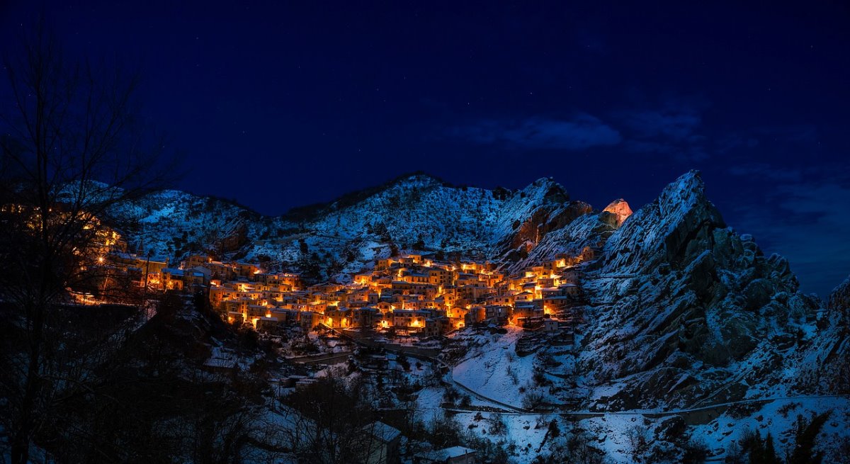 όμορφα ορεινά χωριά ιταλίας Castelmezzano