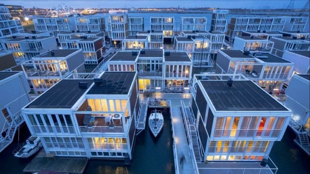 floating-houses-amsterdam Πλωτή γειτονιά Άμστερνταμ