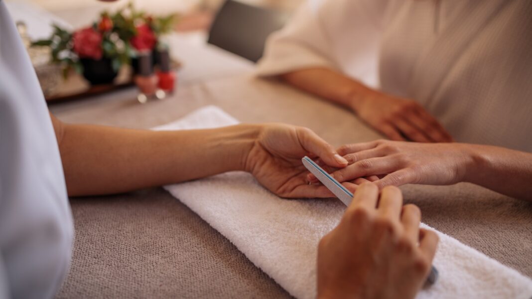 nail-spa ανοίγουν τα κέντρα αισθητικής